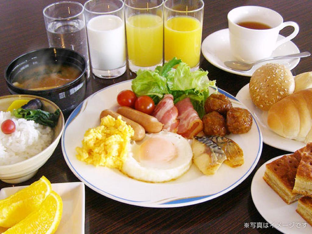 Hotel Tsubame Hills Buitenkant foto