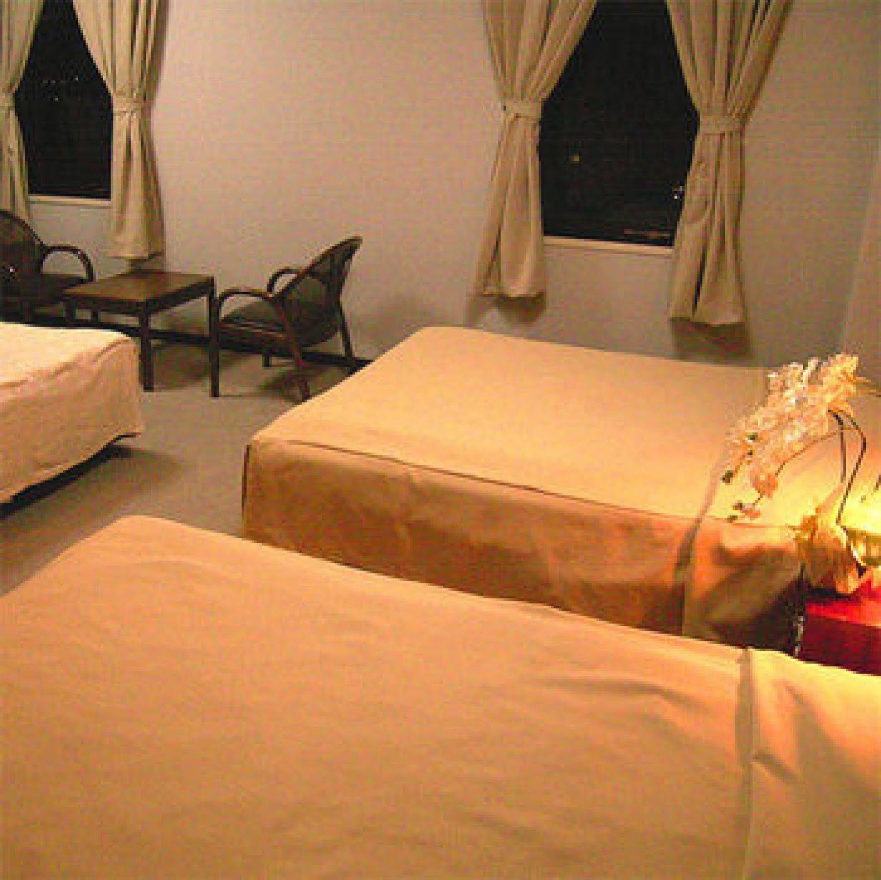 Hotel Tsubame Hills Buitenkant foto